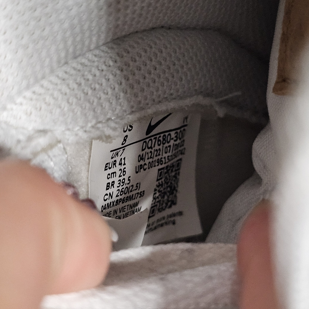 Nike Dunk High Retro SE sneakers in sage green - Picture 6 of 8